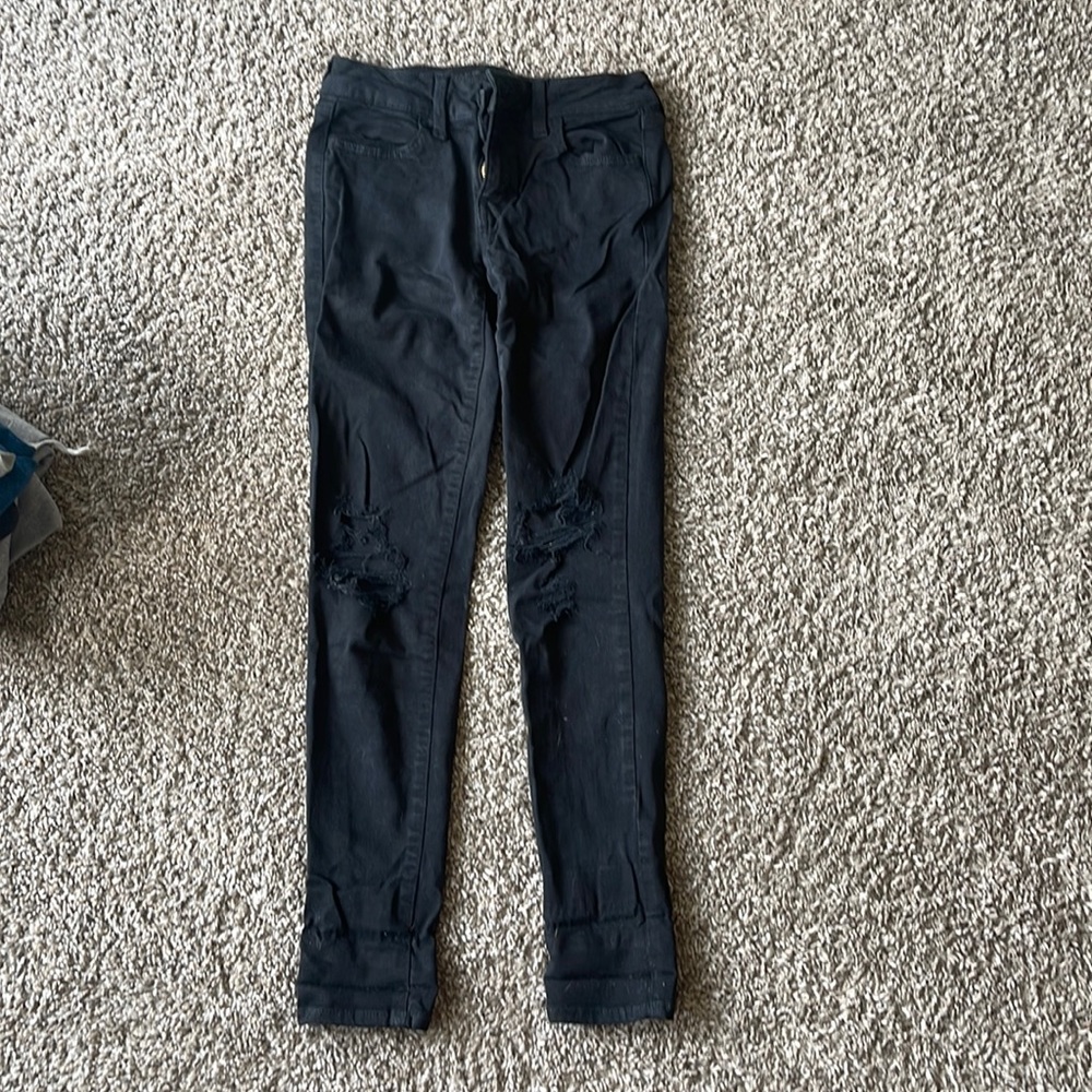 American eagle black distressed jean